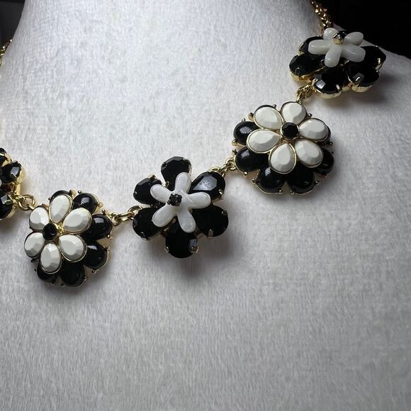 Talbots Black White Gold Floral Statement Necklace 140 - Picture 6 of 16